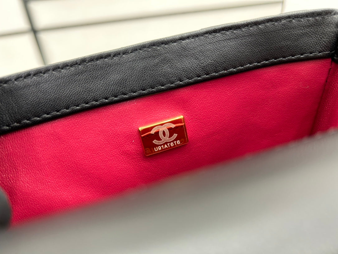 CC SMALL 17 FLAP BAG IN BLACK CALFSKIN GOLD HARDWARE