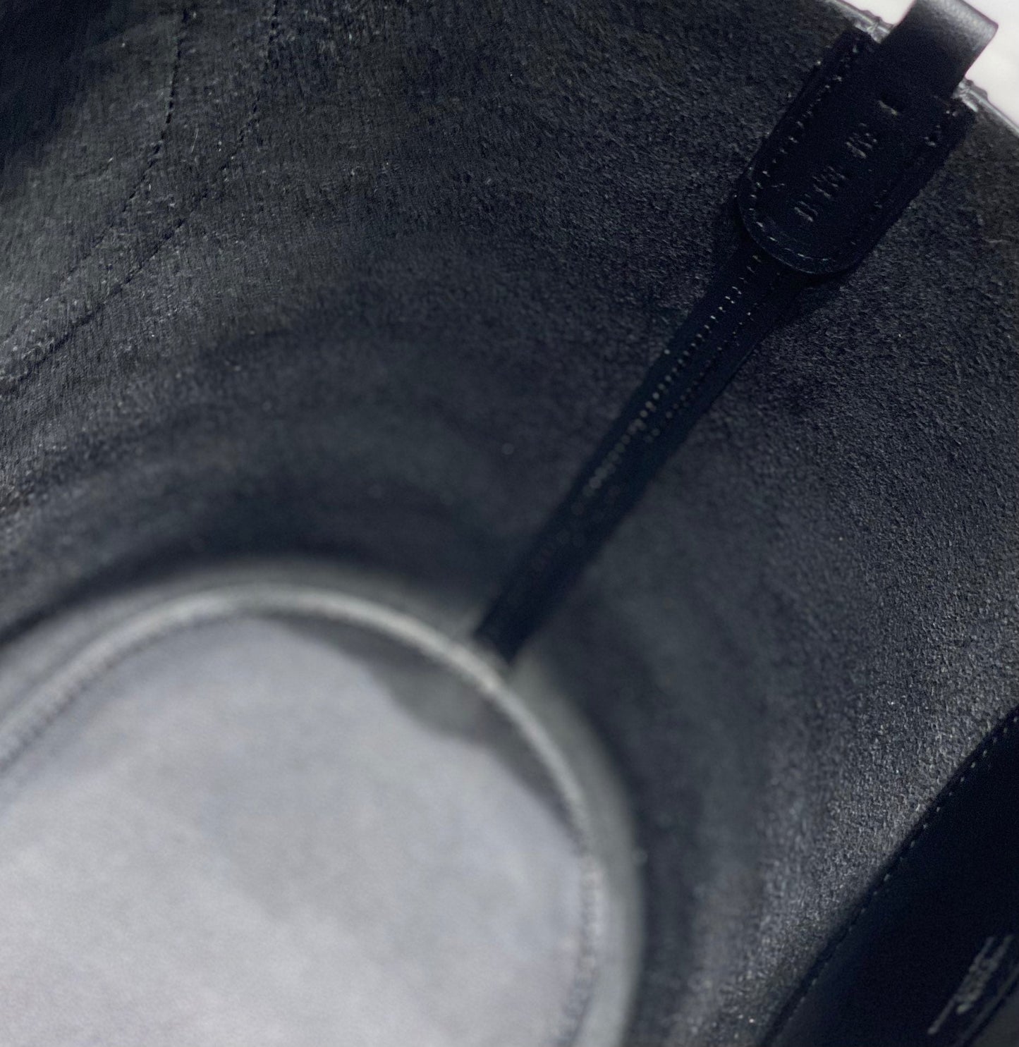 HERMES 25S IN THE LOOP 18 IN BLACK CALFSKIN SILVER HARDWARE