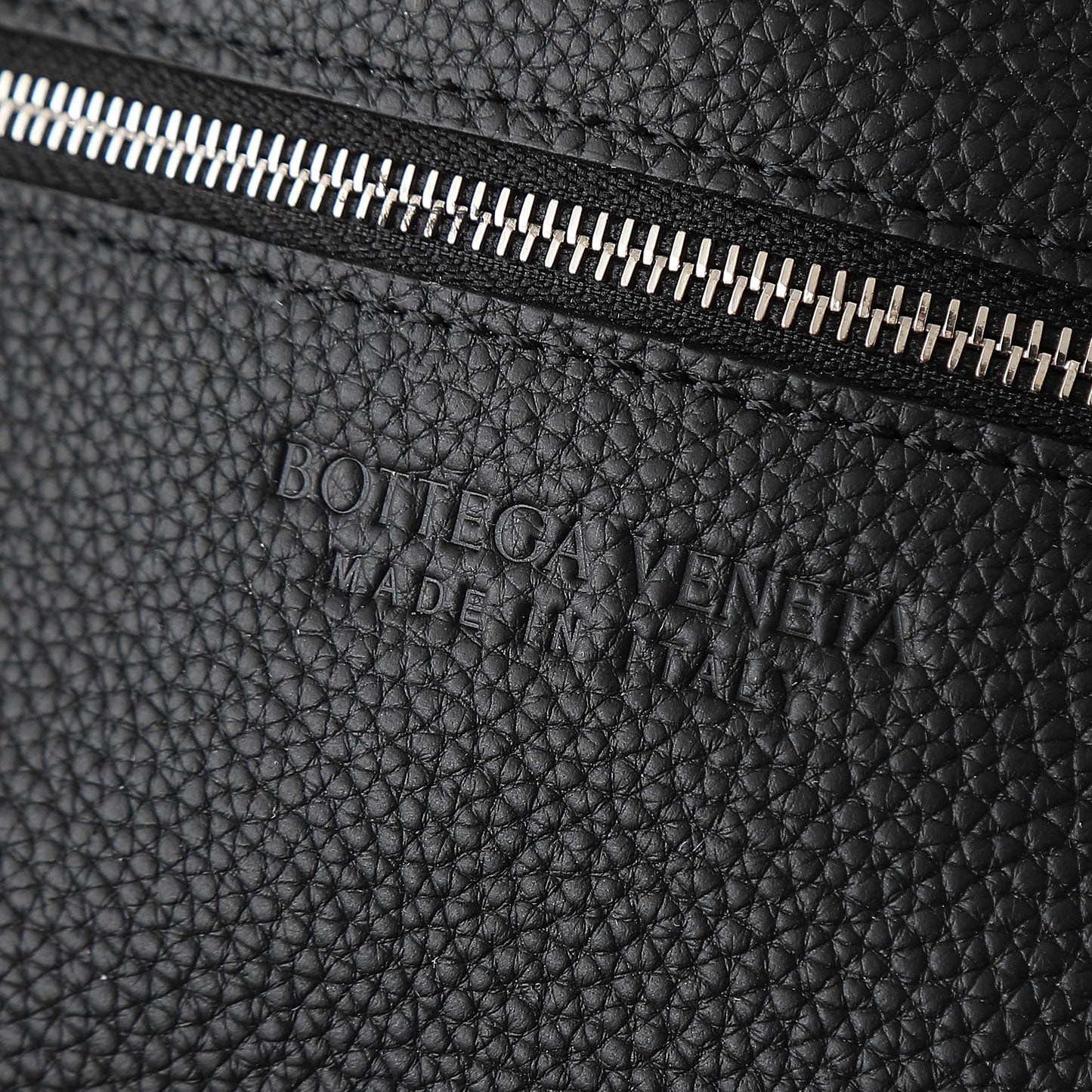 BOTTEGA VENETA 25S DIAGO 22 IN BLACK CALFSKIN SILVER HARDWARE