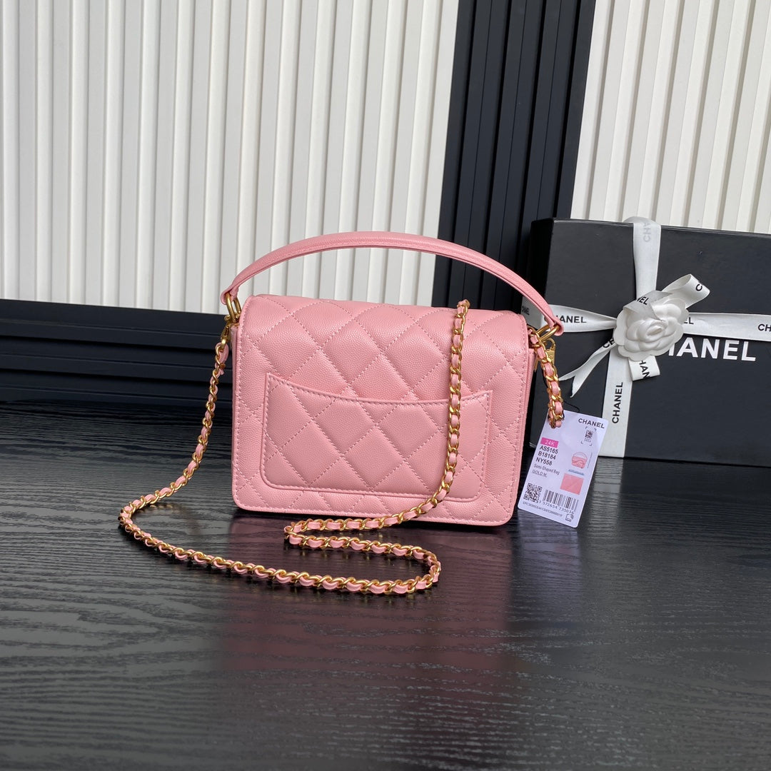 RETRO STYLE FLAP BAG 19 IN LGHT PINK GRAINED CALFSKIN GOLD HARDWARE