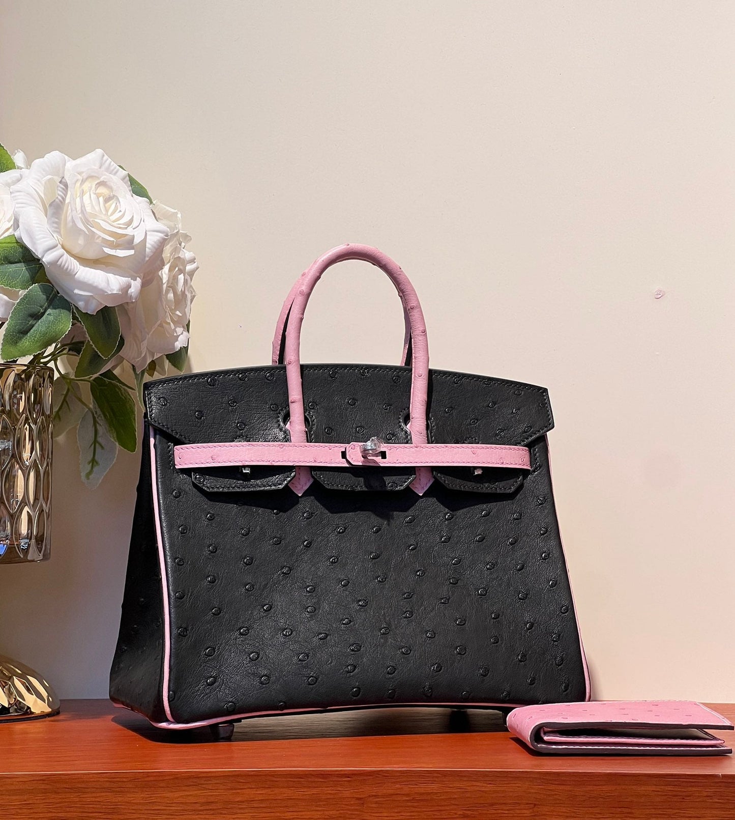 KELLY SELLIER 25 BAG IN BLACK MIX BABY PINK OSTRICH LEATHER (MADE-TO-ODER)