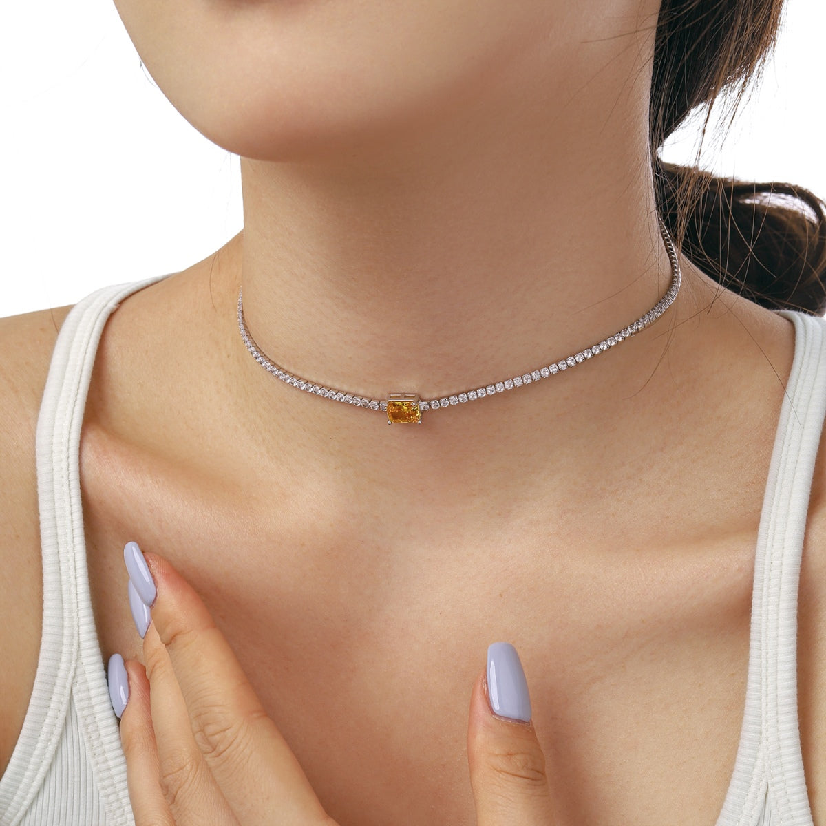 [AURORA]2.0 carat Ornate Emerald Cut Necklace