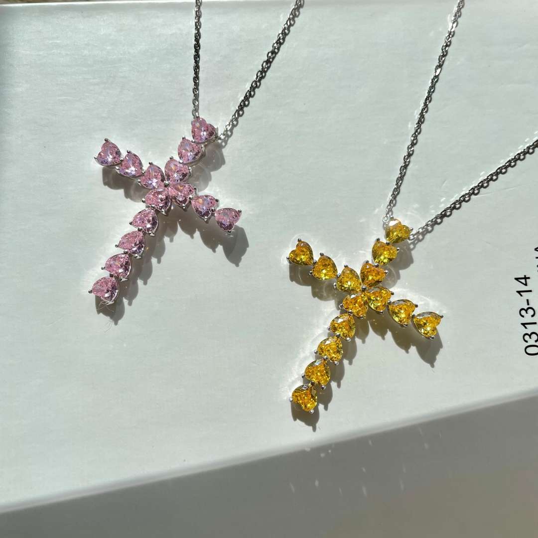 [AURORA]Radiant Cross Shape Necklace