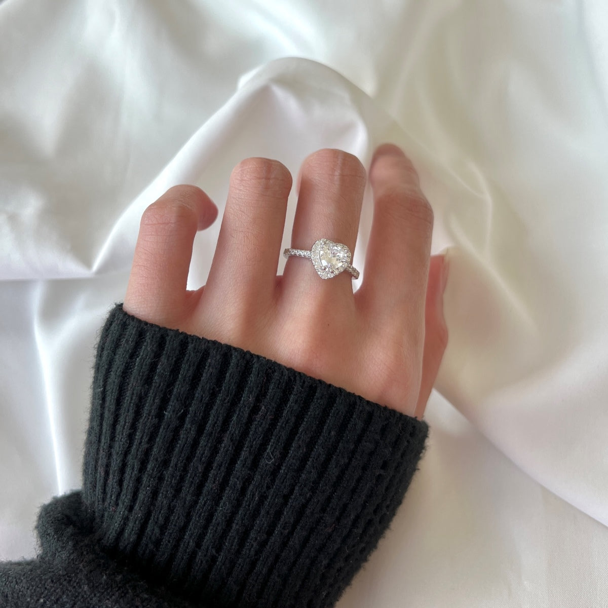 [AURORA]Eternity Splashy Romantic Heart Shape Lover Ring
