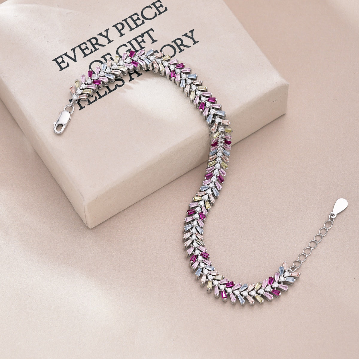 [AURORA]Dainty Radiant Emerald Cut Daily Bracelet