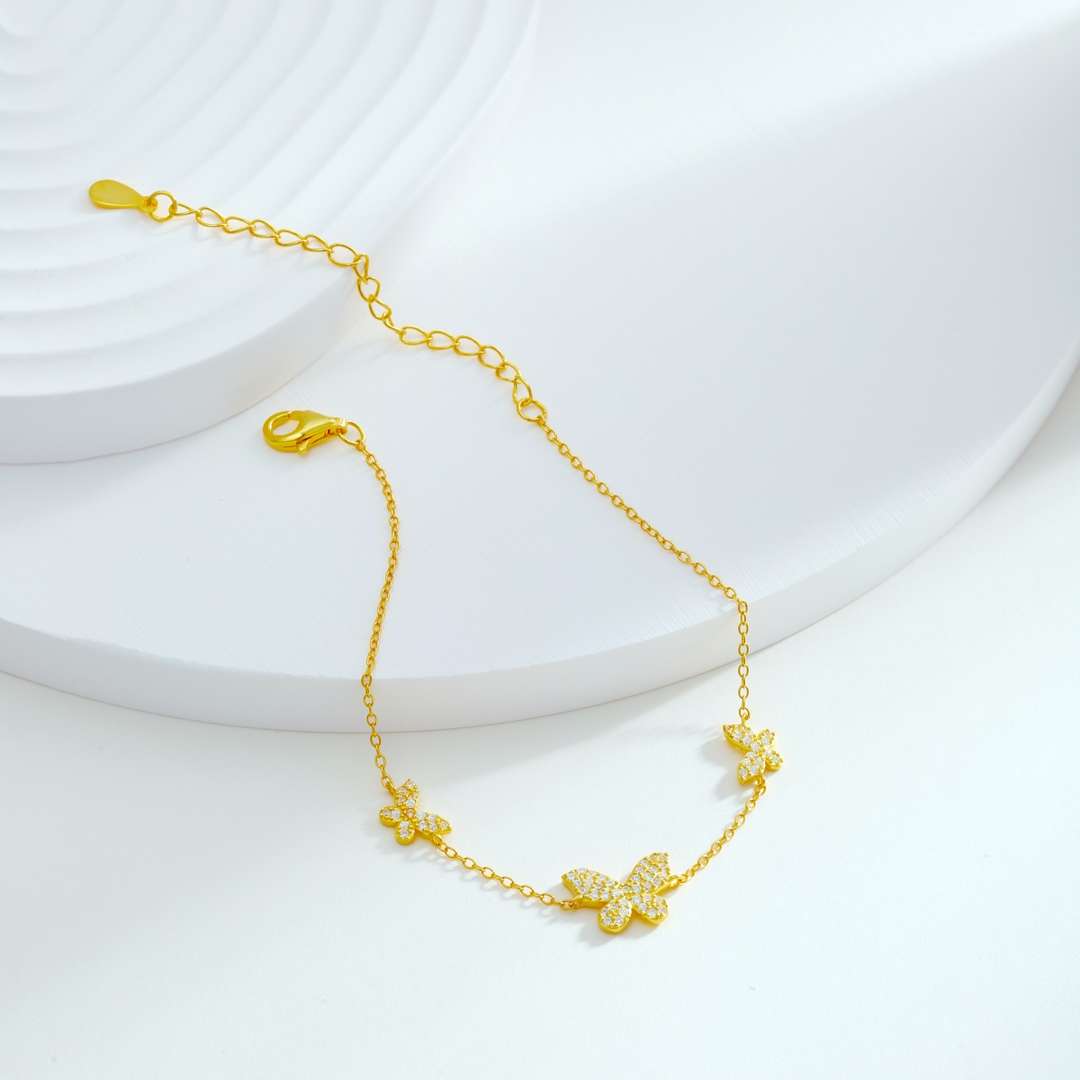 [AURORA]Delicate Butterfly Pendant Bracelet
