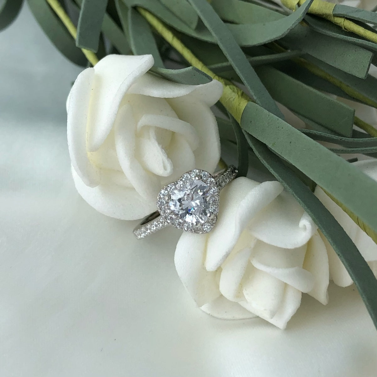 [AURORA]Eternity Splashy Romantic Heart Shape Lover Ring