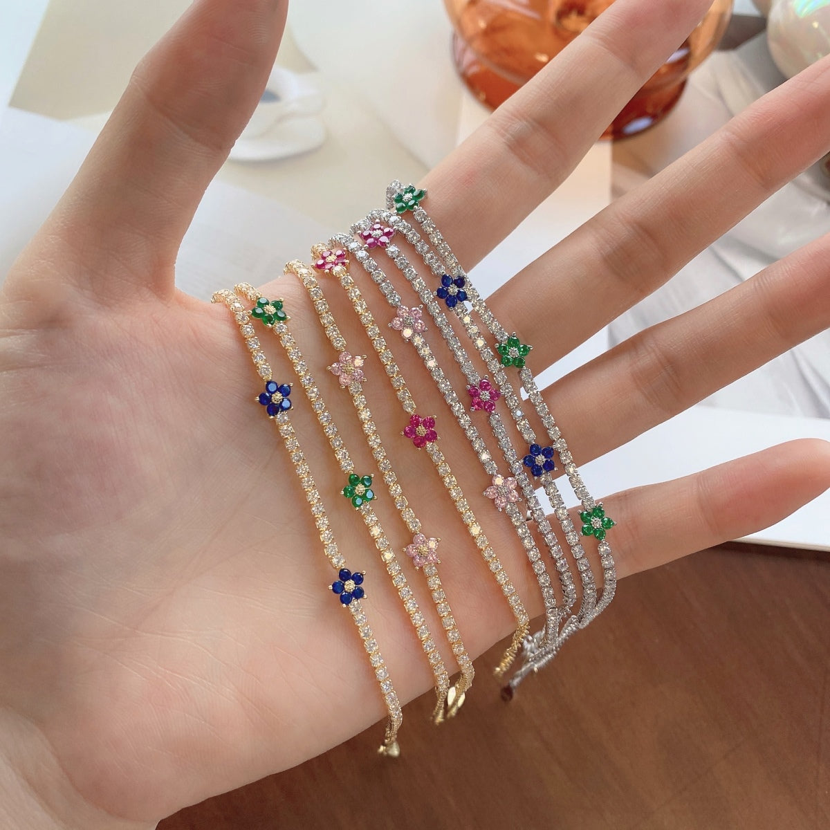 [AURORA]Sparkling Flower Shape Tennis Bracelet