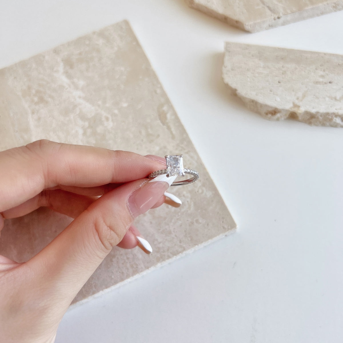 [AURORA]2.0 Carat Dazzling Sparkling Radiant Cut Party Ring