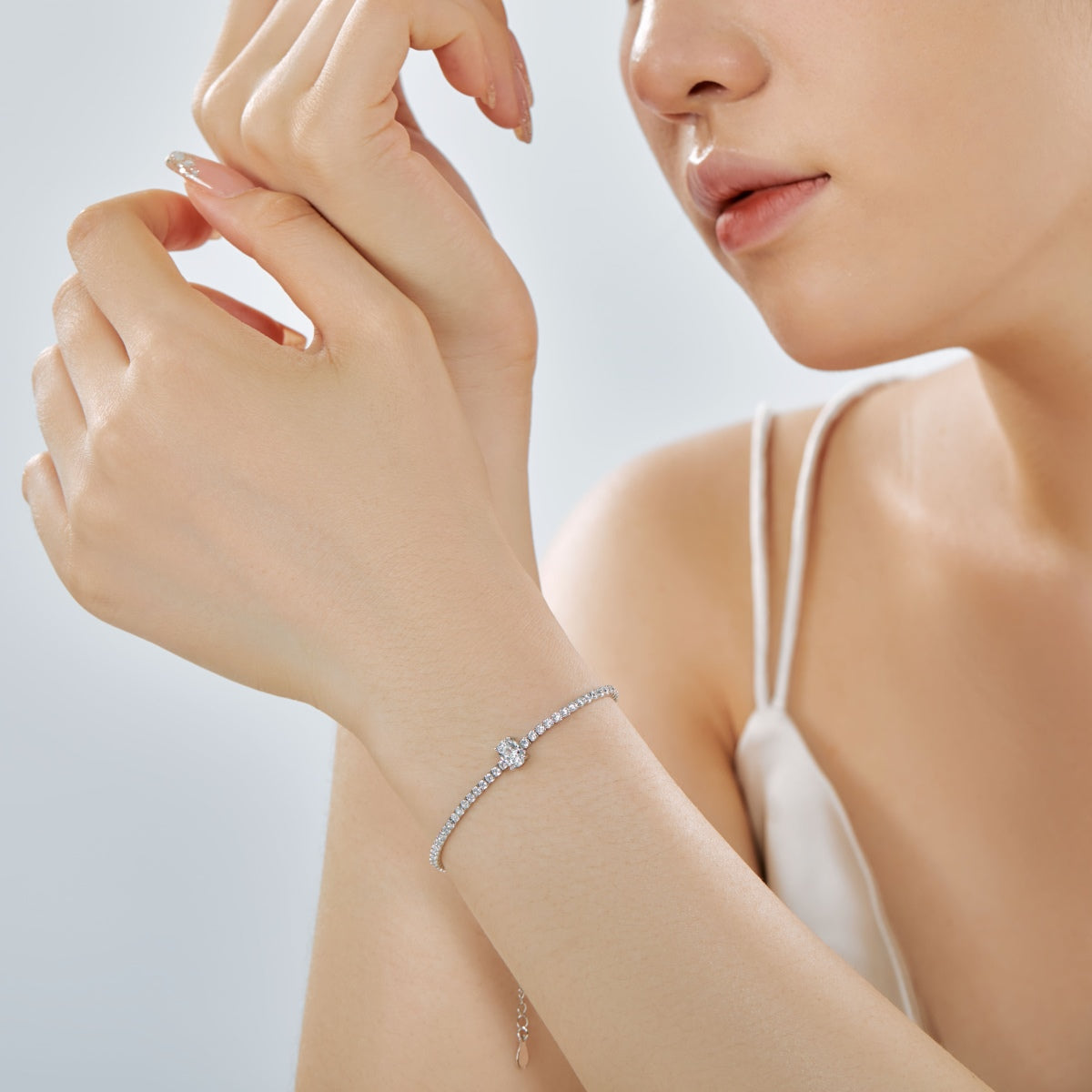 [AURORA]0.75 Carat Exquisite Oval Cut Daily Bracelet