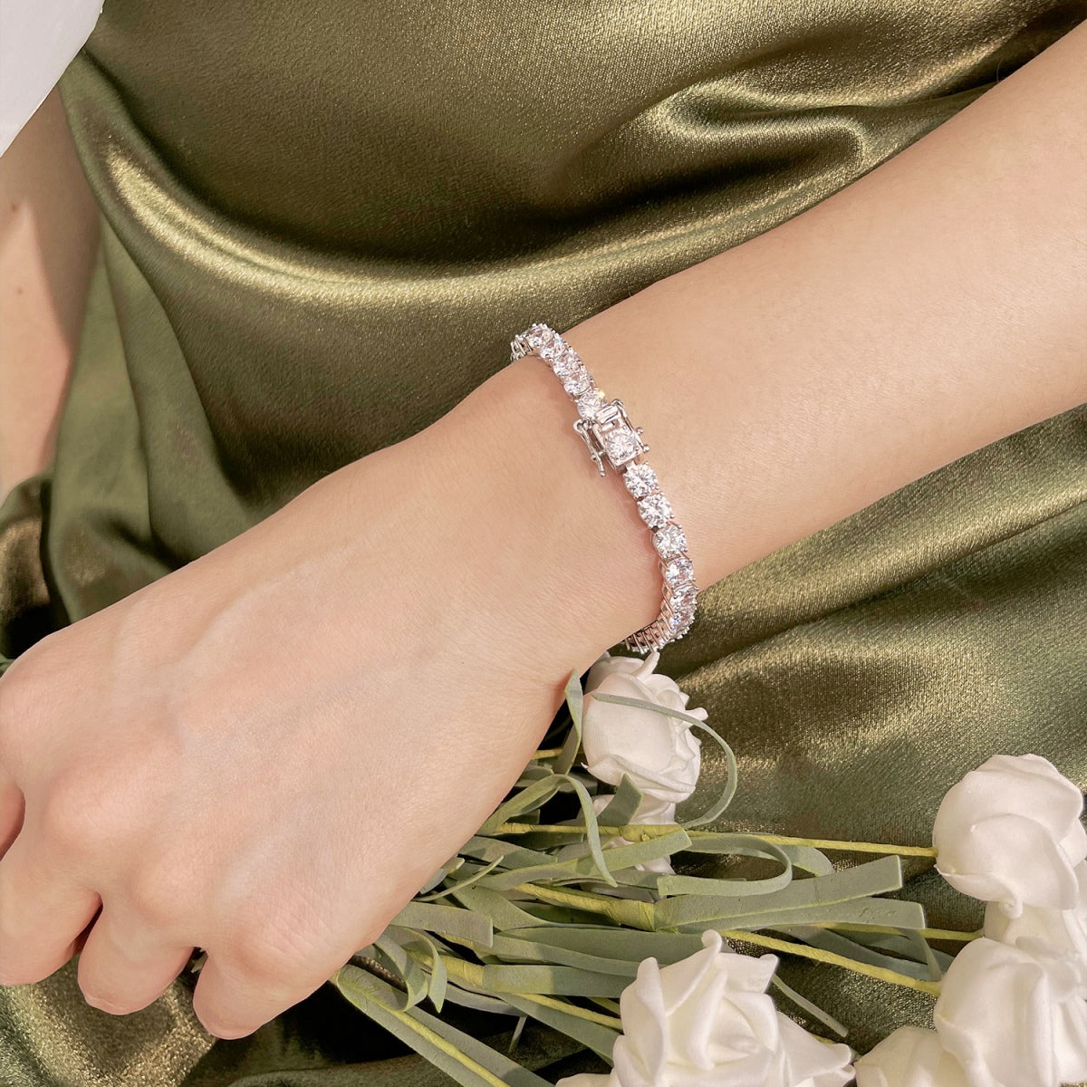 [AURORA]Ornate Sparkling Round Cut Wedding Bracelet