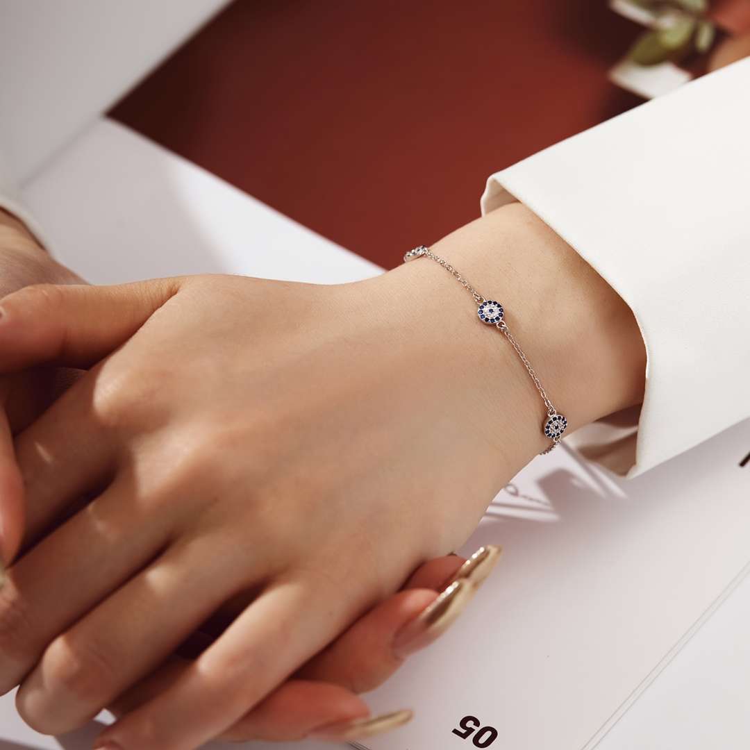 [AURORA]Delicate Round Shape Pendent Necklace