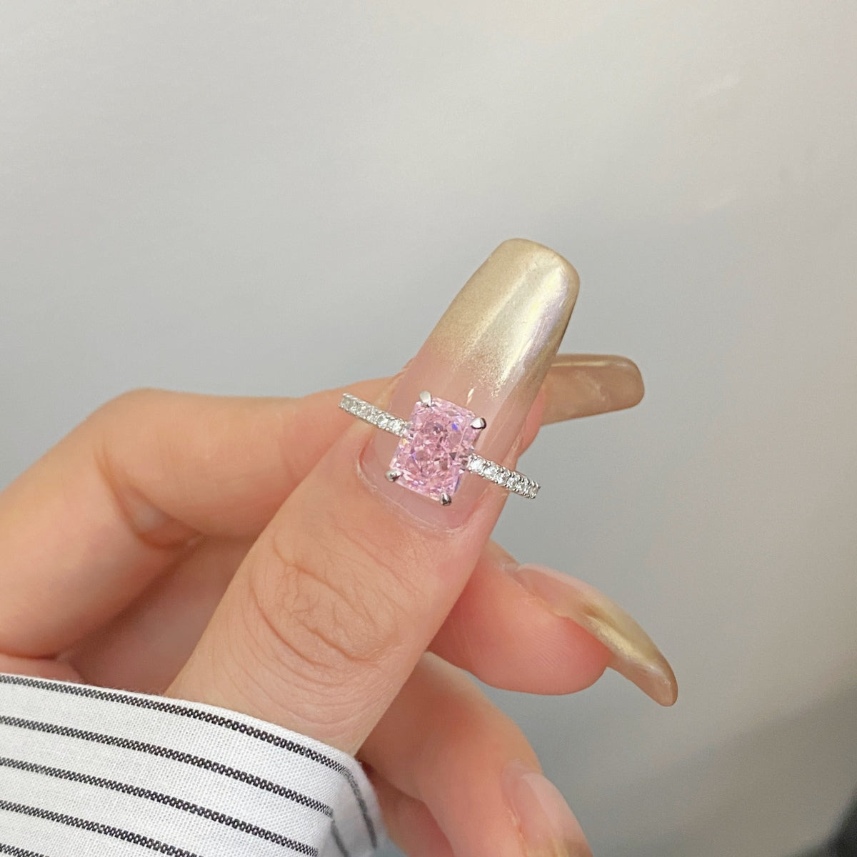 [AURORA]2.0 Carat Dazzling Sparkling Radiant Cut Party Ring