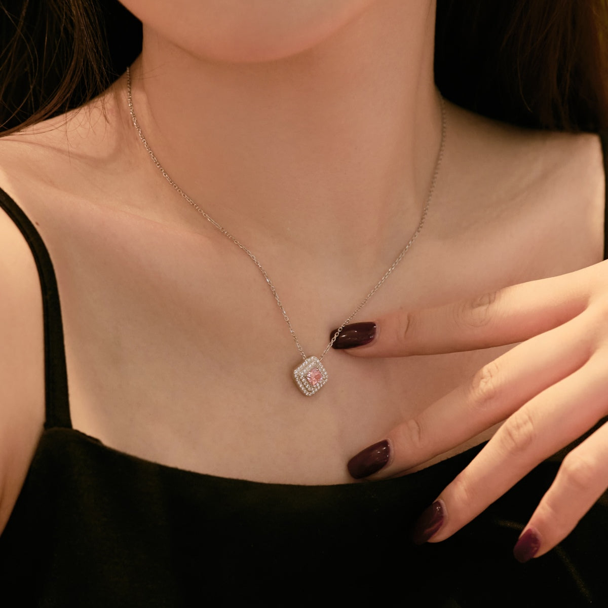 [AURORA]Sparkling Asscher Cut Necklace