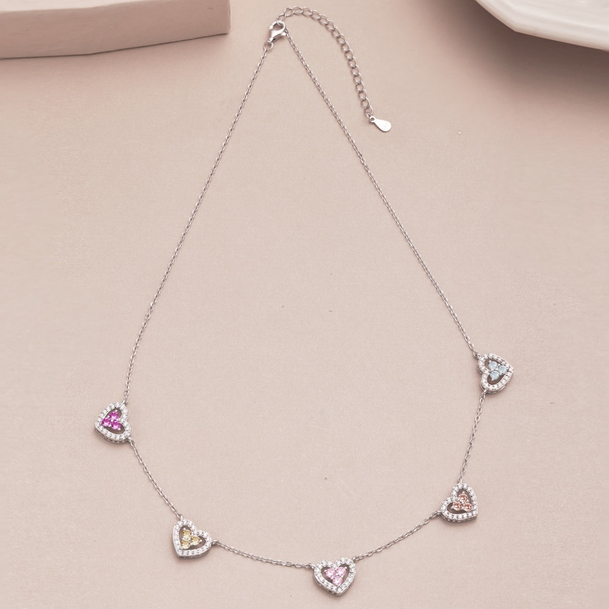 [AURORA]Sparkling Five Heart Necklace