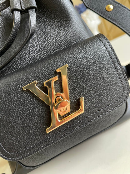 LV LOCKME BUCKET 23 BLACK GRAINED CALF SKIN