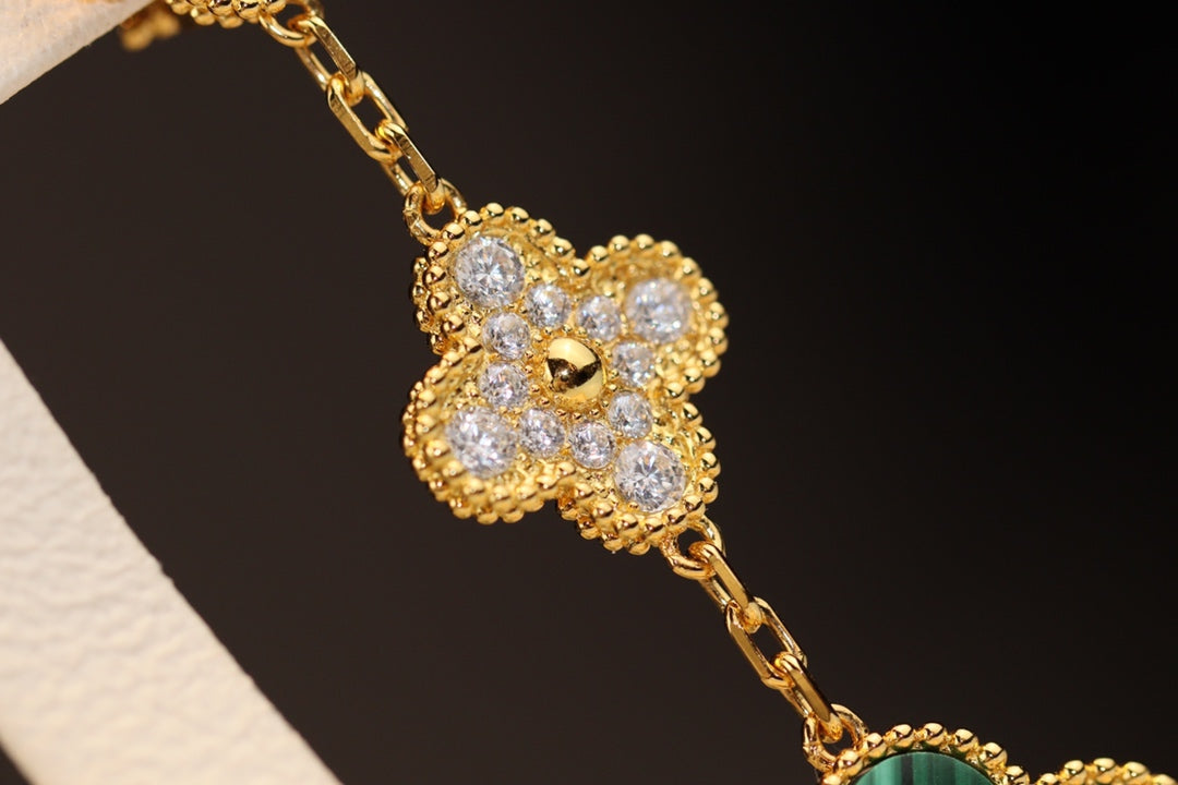 [AURORA]CLOVER EARRINGS GOLD MALACHITE DIAMOND 3 MOTIF