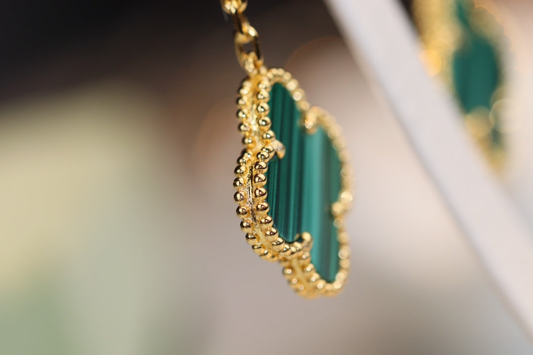 [AURORA]CLOVER EARRINGS GOLD MALACHITE DIAMOND 3 MOTIF