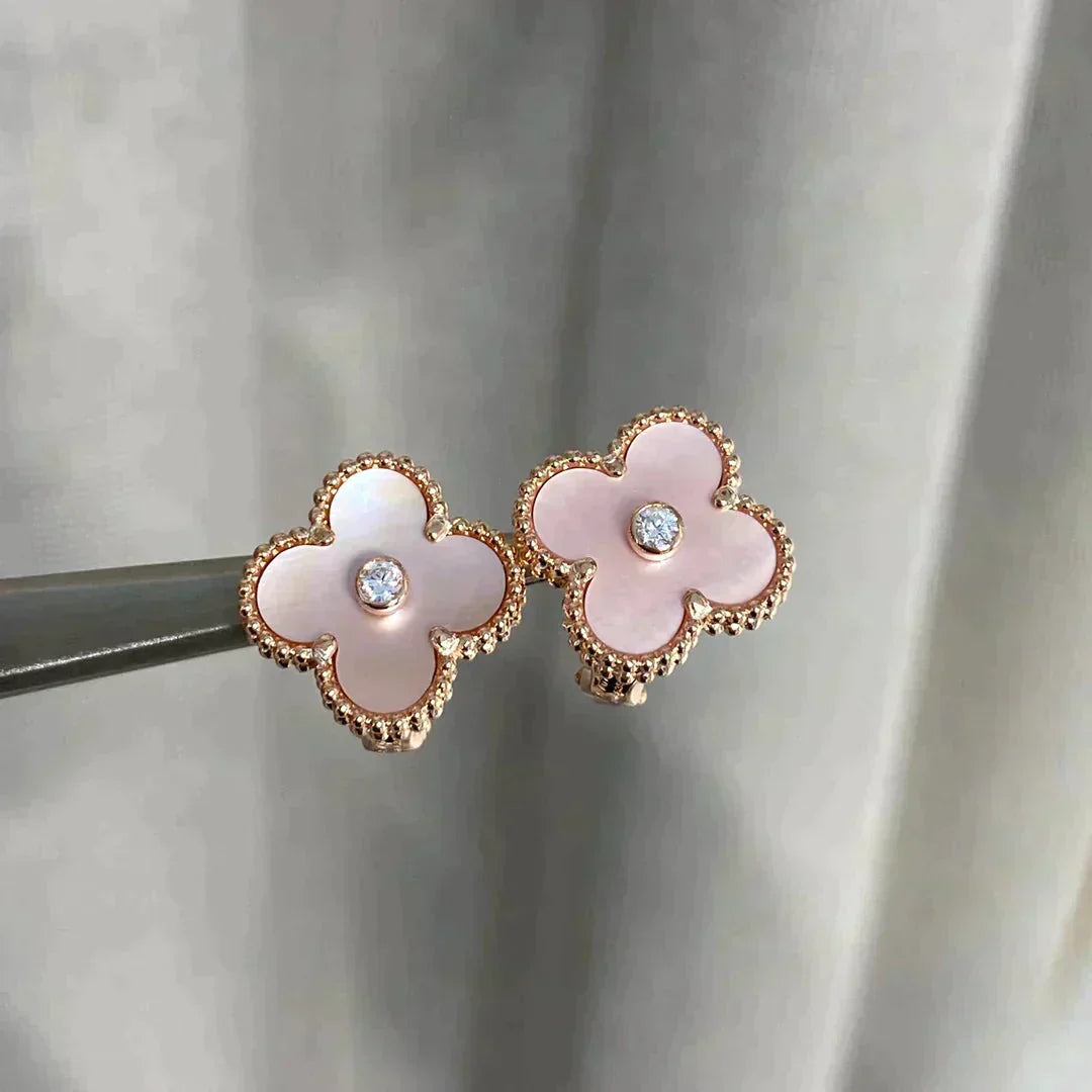 [AURORA]CLOVER MEDIUM 1 MOTIFS  PINK MOP DIAMOND EARRINGS
