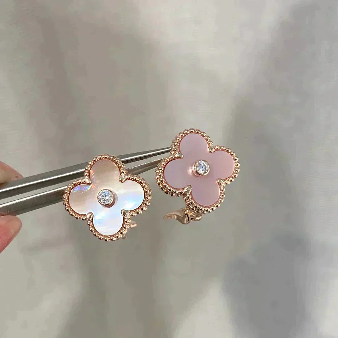 [AURORA]CLOVER MEDIUM 1 MOTIFS  PINK MOP DIAMOND EARRINGS