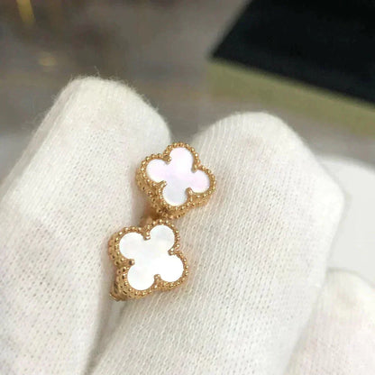 [AURORA]CLOVER MINI 9.5MM WHITE MOP EARRINGS