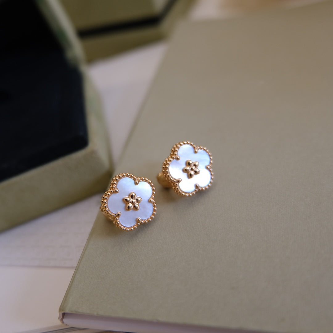 [AURORA]LUCKY PINK GOLD WHITE MOP EARRINGS