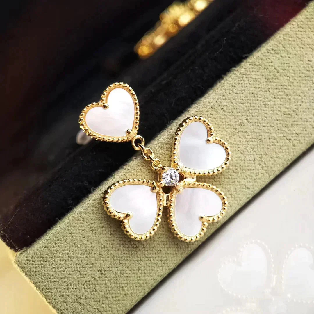 [AURORA]CLOVER SWEET WHITE MOP EARRINGS