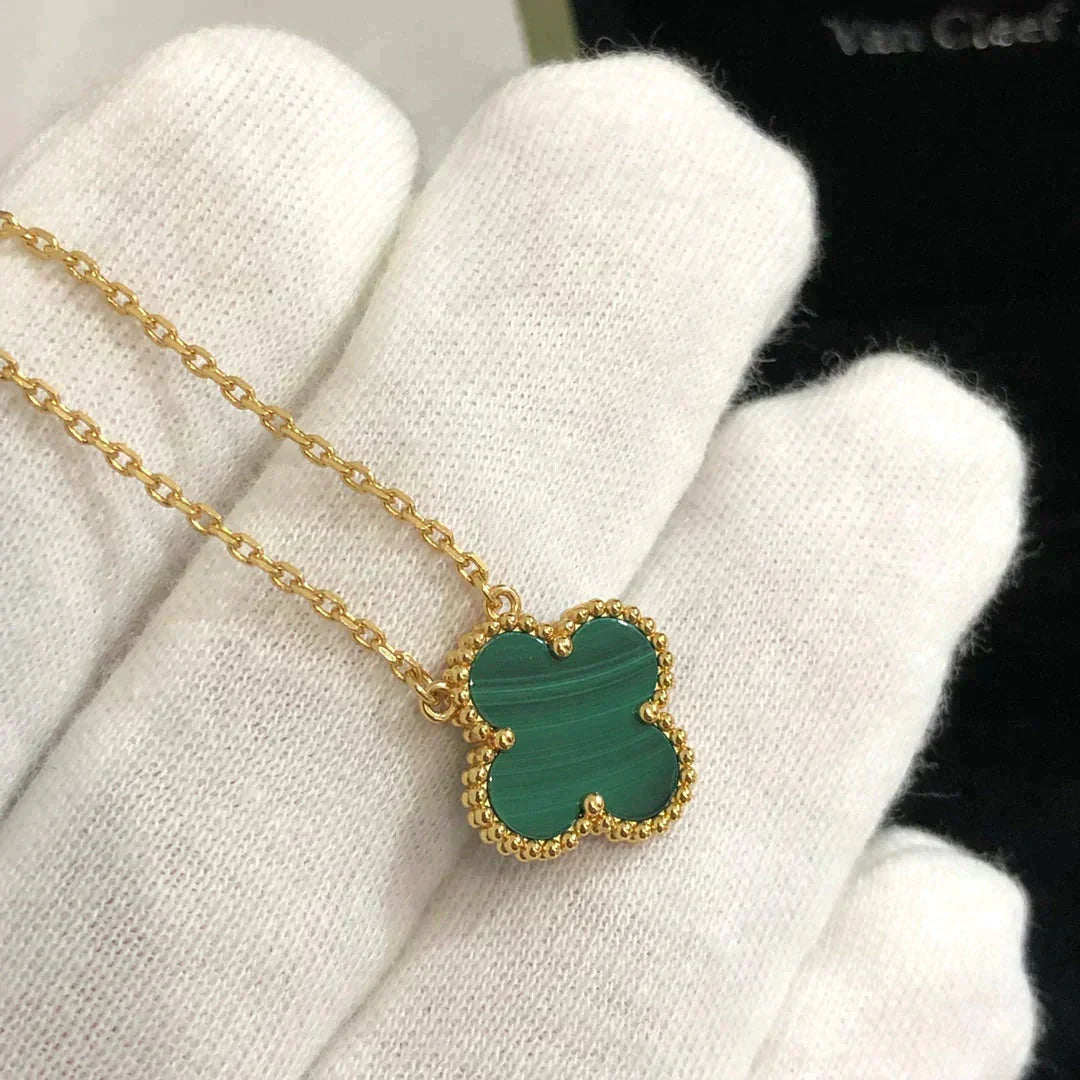 [AURORA]CLOVER 15MM MALACHITE SINGLE FLOWER  NECKLACE