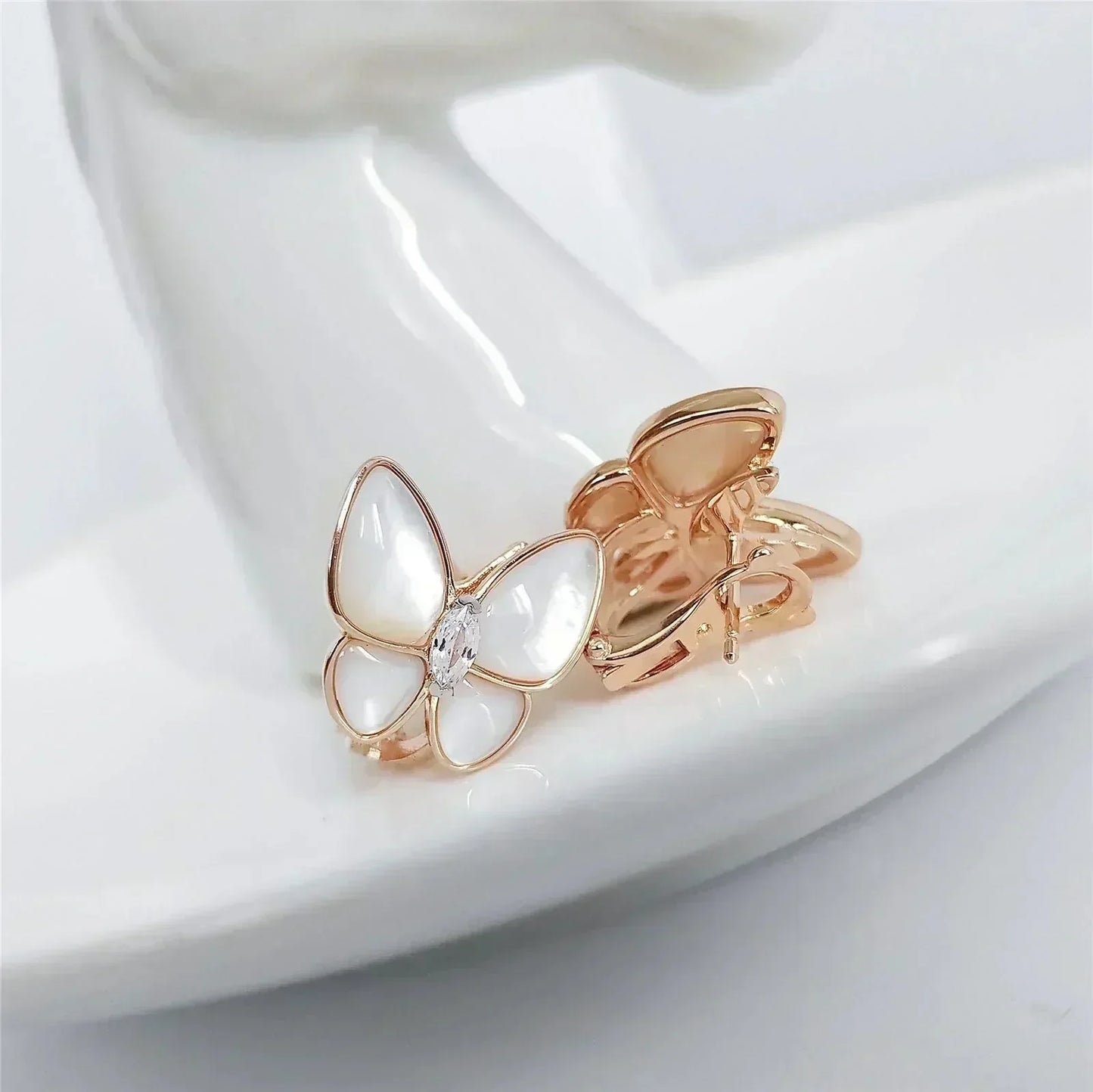 [AURORA]BUTTERFLY MOP DIAMOND EARRINGS