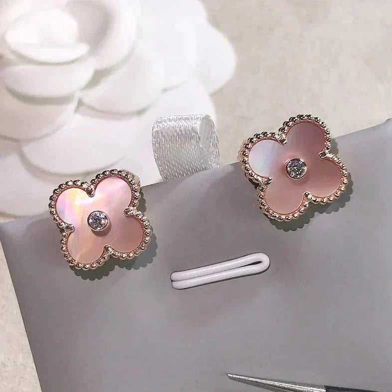 [AURORA]CLOVER MEDIUM 1 MOTIFS  PINK MOP DIAMOND EARRINGS