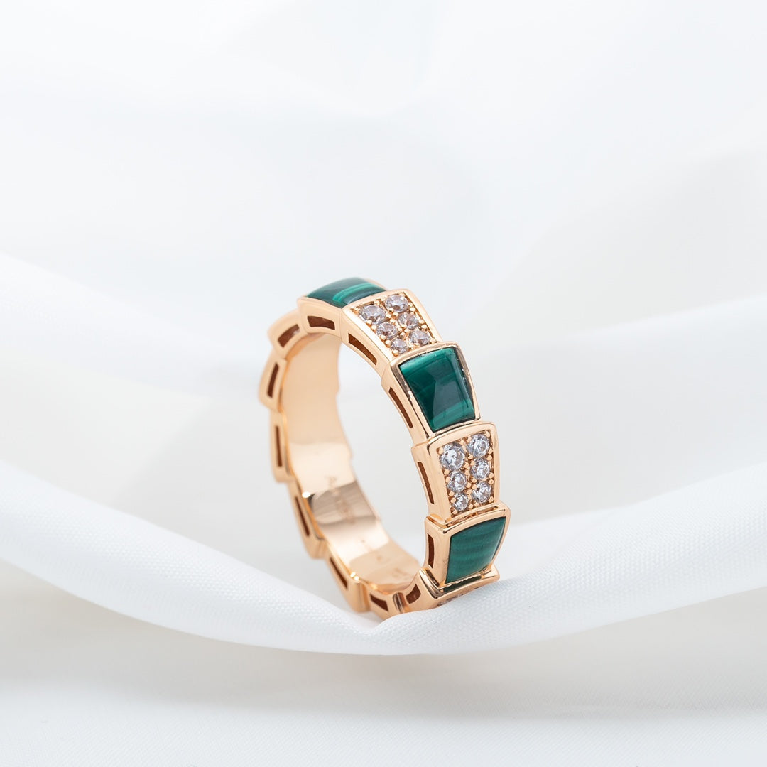[AURORA]SERPENTI RING PINK GOLD MALACHITE DIAMOND PAVED 4MM