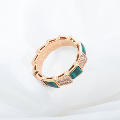 [AURORA]SERPENTI RING PINK GOLD MALACHITE DIAMOND PAVED 4MM