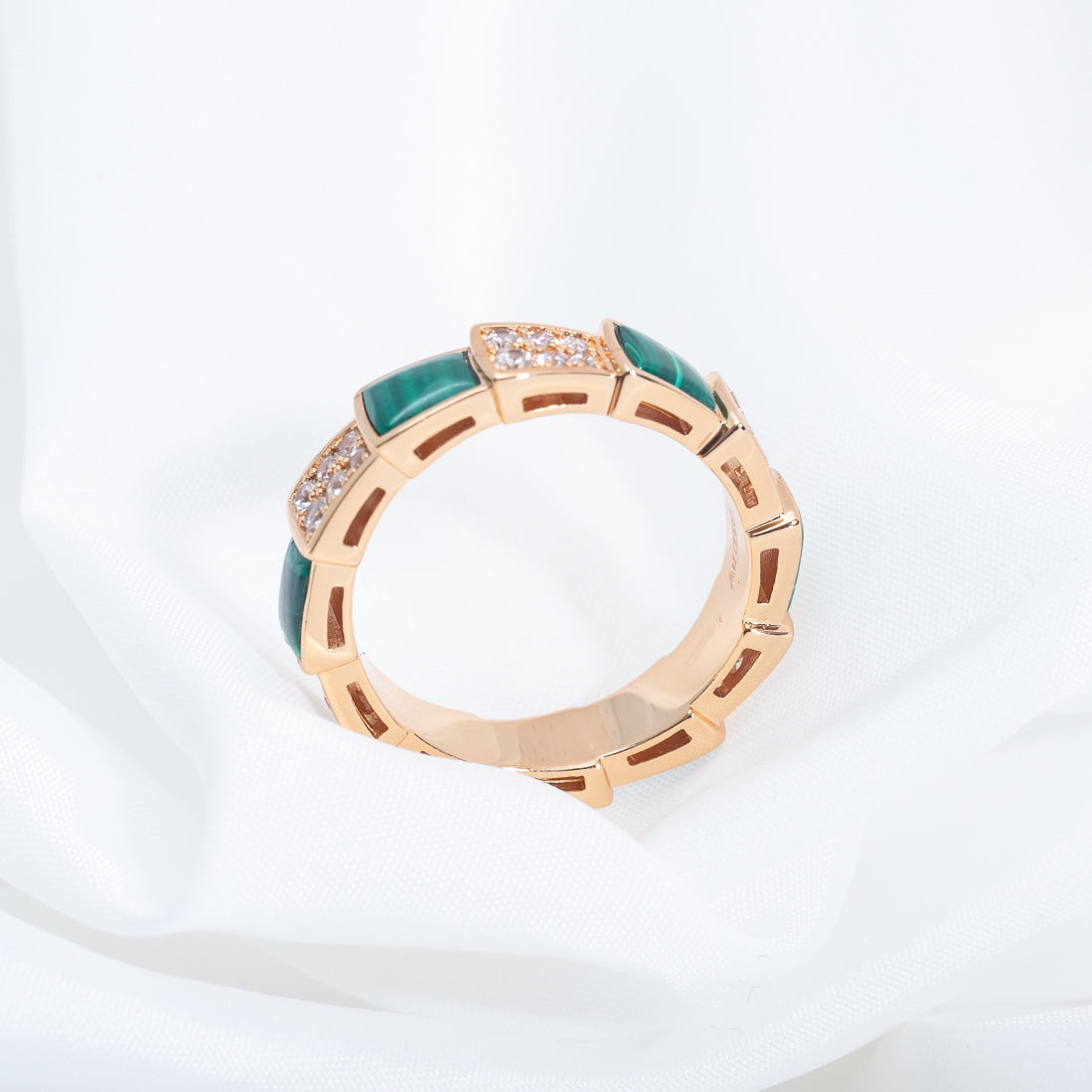 [AURORA]SERPENTI RING PINK GOLD MALACHITE DIAMOND PAVED 4MM