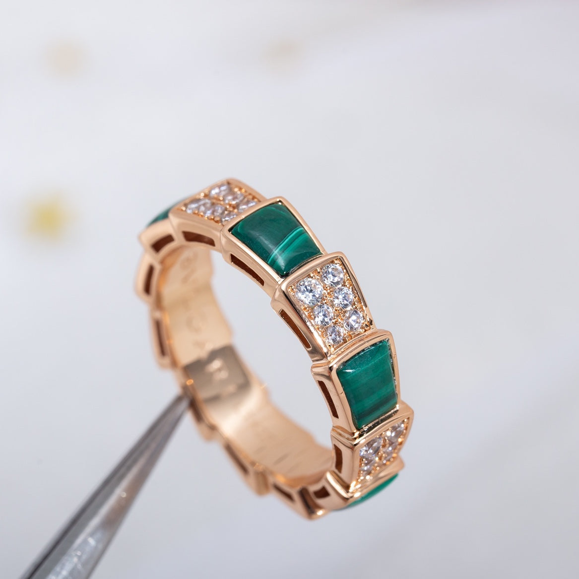 [AURORA]SERPENTI RING PINK GOLD MALACHITE DIAMOND PAVED 4MM