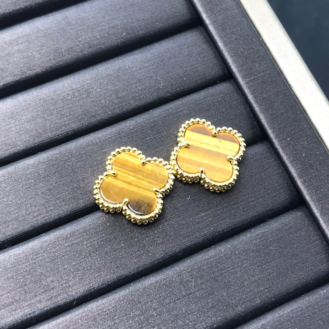 [AURORA]CLOVER MEDIUM 1 MOTIFS TIGER EYE EARRINGS