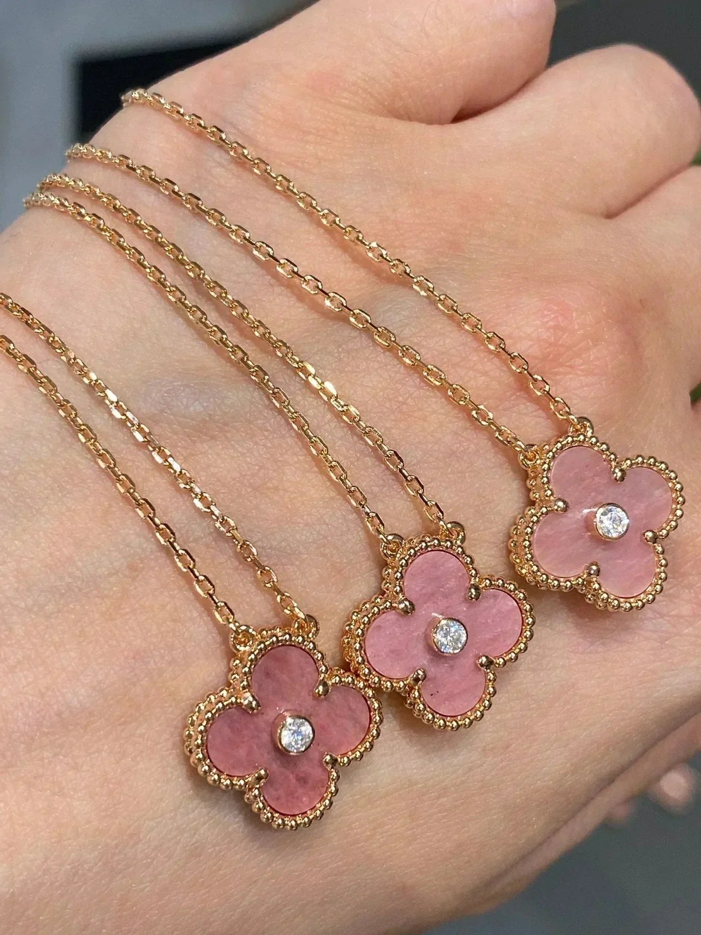 [AURORA]CLOVER 15MM DIAMOND RHODONITE NECKLACE