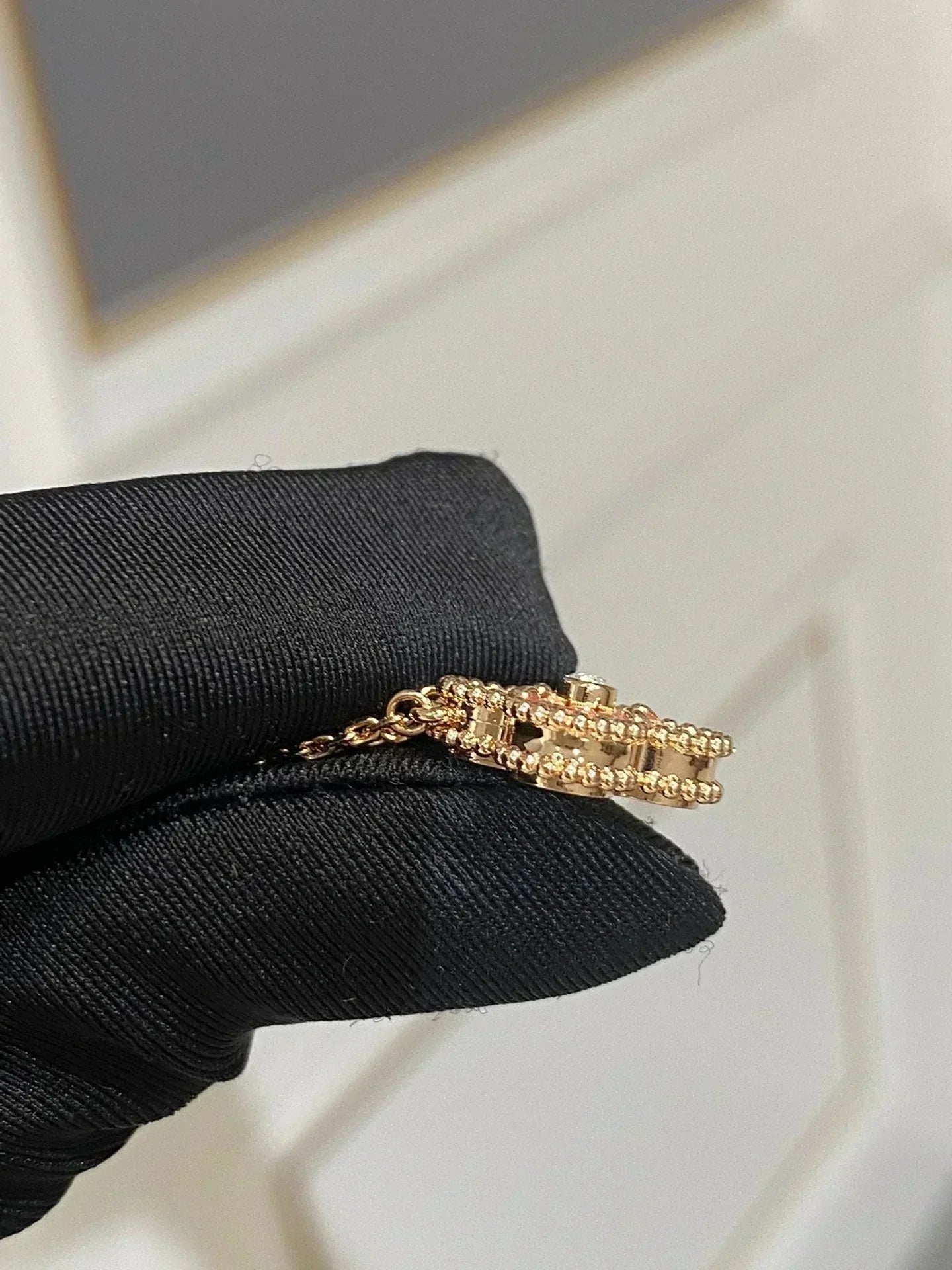 [AURORA]CLOVER 15MM DIAMOND RHODONITE NECKLACE