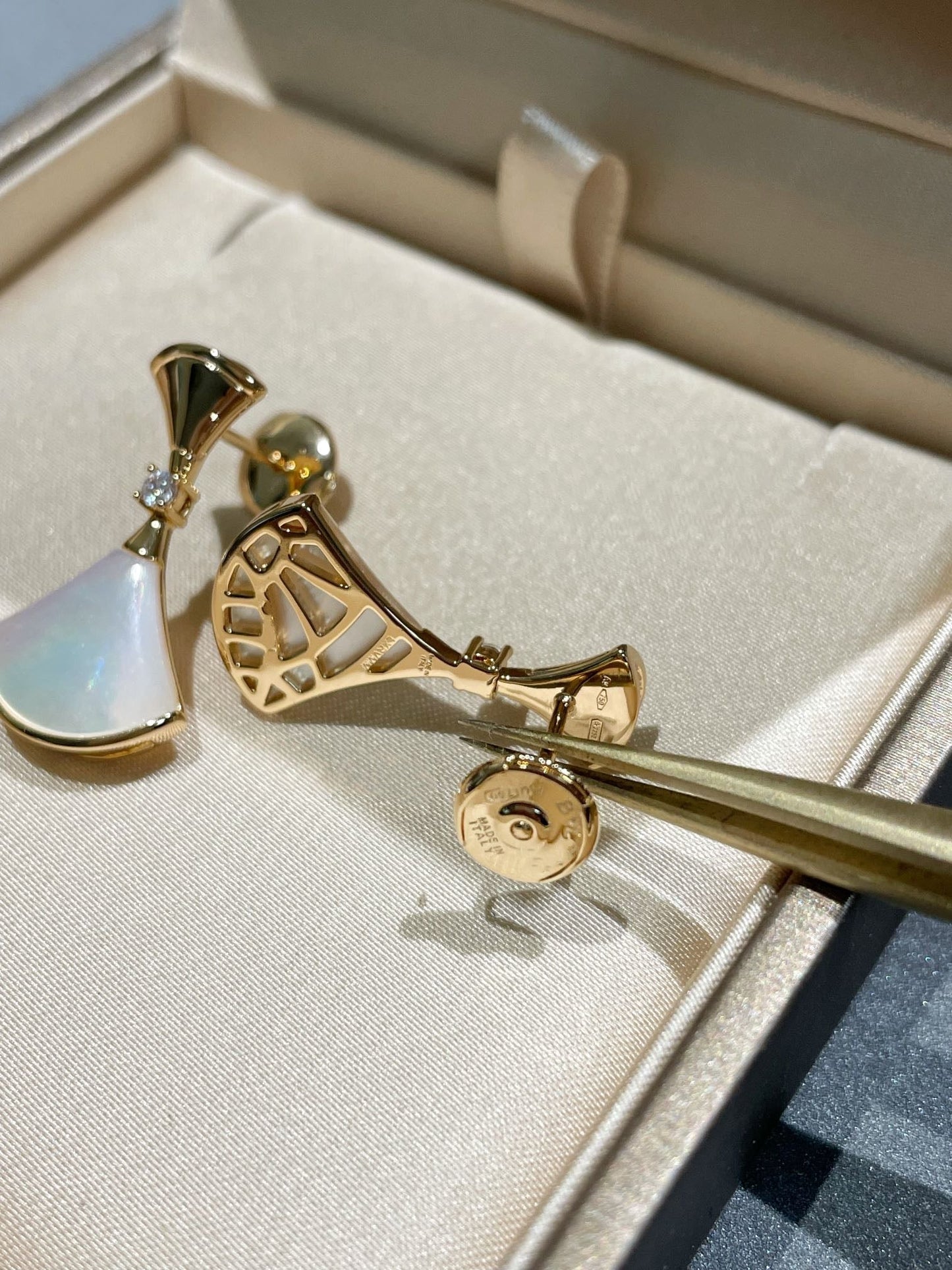 [AURORA]DREAM MOP 1 DIAMOND EARRINGS