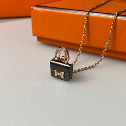 [AURORA]CONSTANCE BLACK PEDANT PINK GOLD NECKLACE