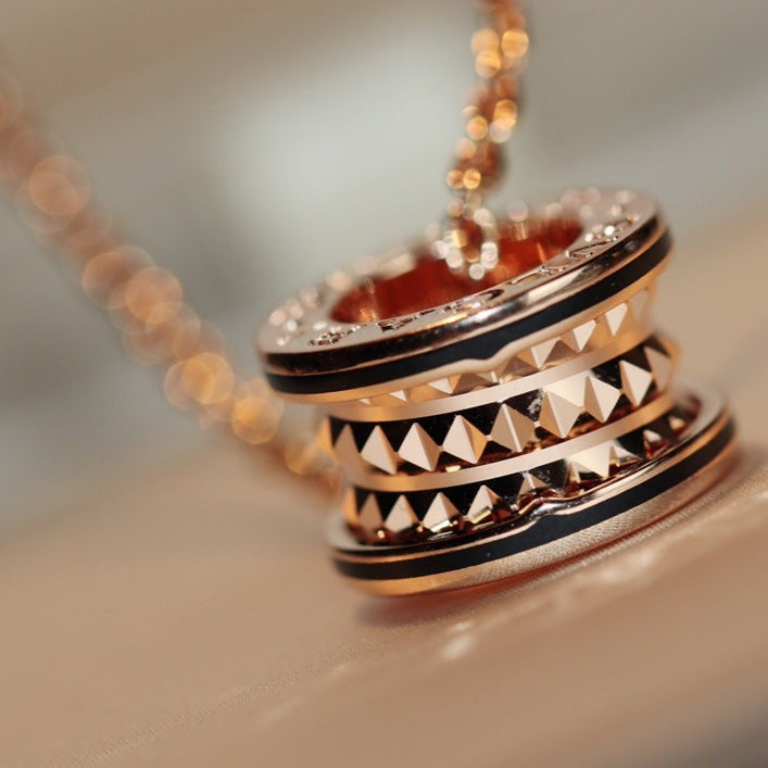 [AURORA]ZERO 1 ROCK PEDANT PINK GOLD BLACK NECKLACE