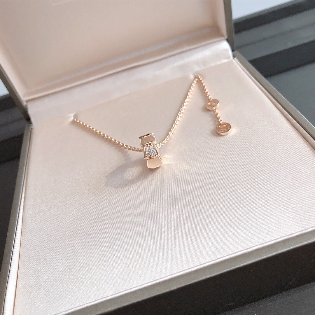 [AURORA]SERPENTI PEDANT DIAMOND PINK GOLD NECKLACE
