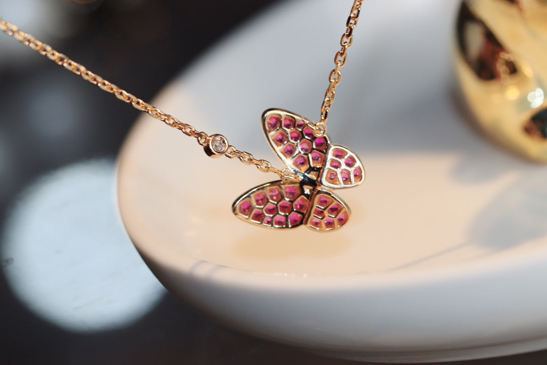 [AURORA]BUTTERFLY RED DIAMOND ROSE GOLD NECKLACE