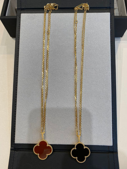 [AURORA]CLOVER 25MM NECKLACE GOLD CARNELIAN