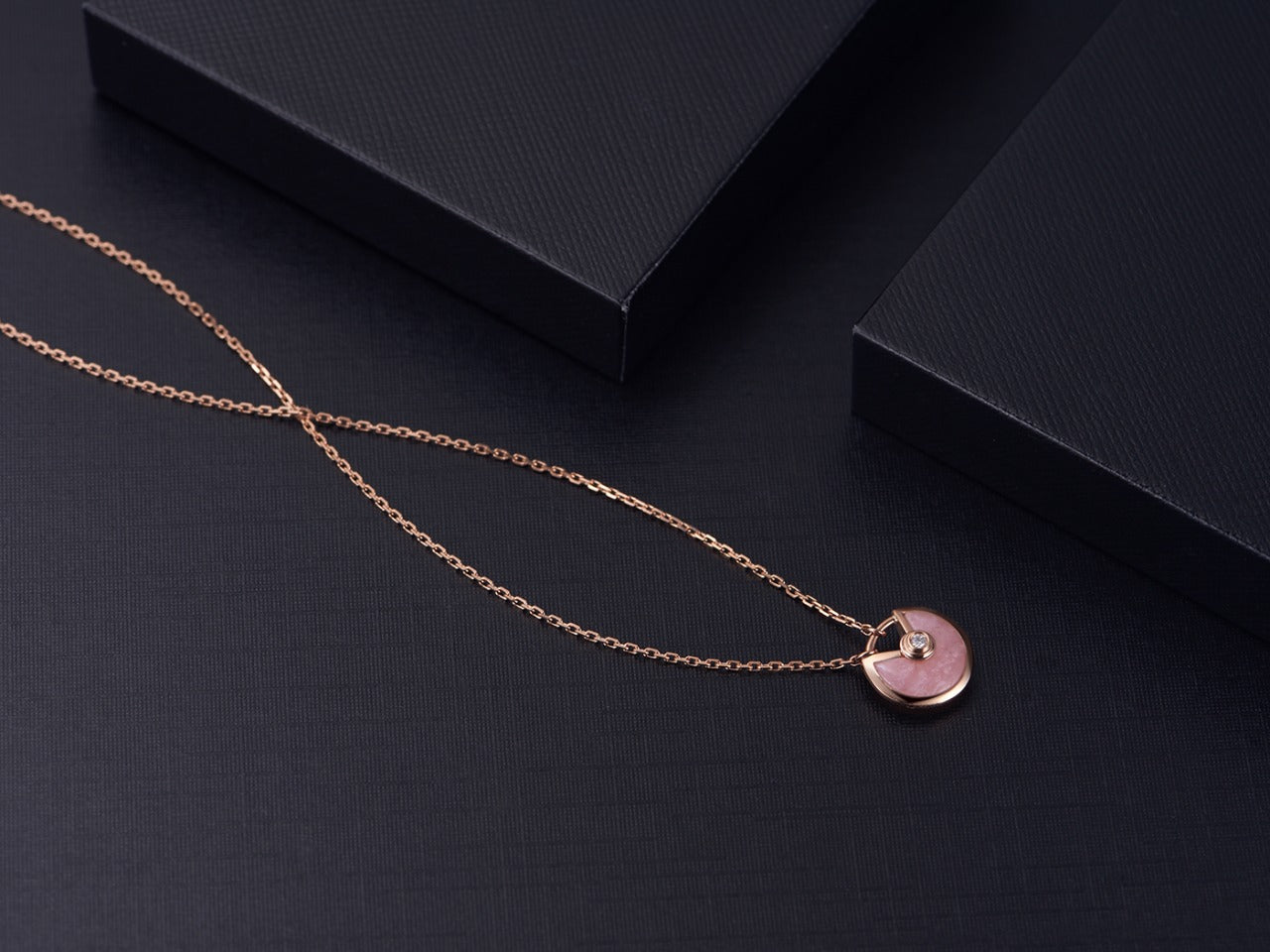 [AURORA]AMULETTE ROSE GOLD PINK MOP NECKLACE