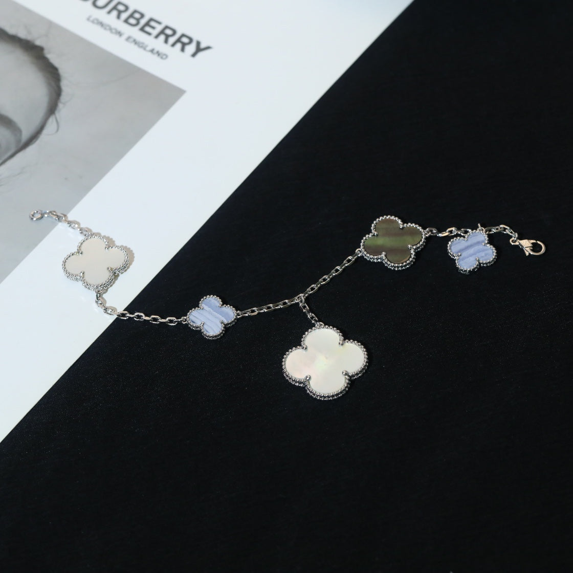 [AURORA]CLOVER BRACELET 5 MOTIFS MOP CHALCEDONY SILVER