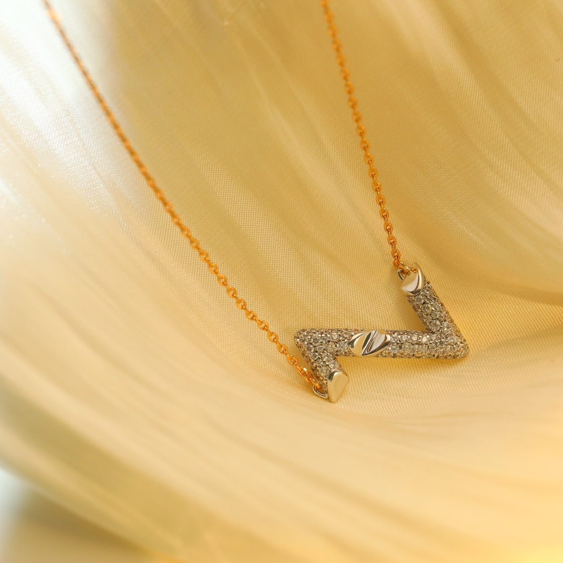 [AURORA]VOLT SILVER DIAMOND PEDANT NECKLACE