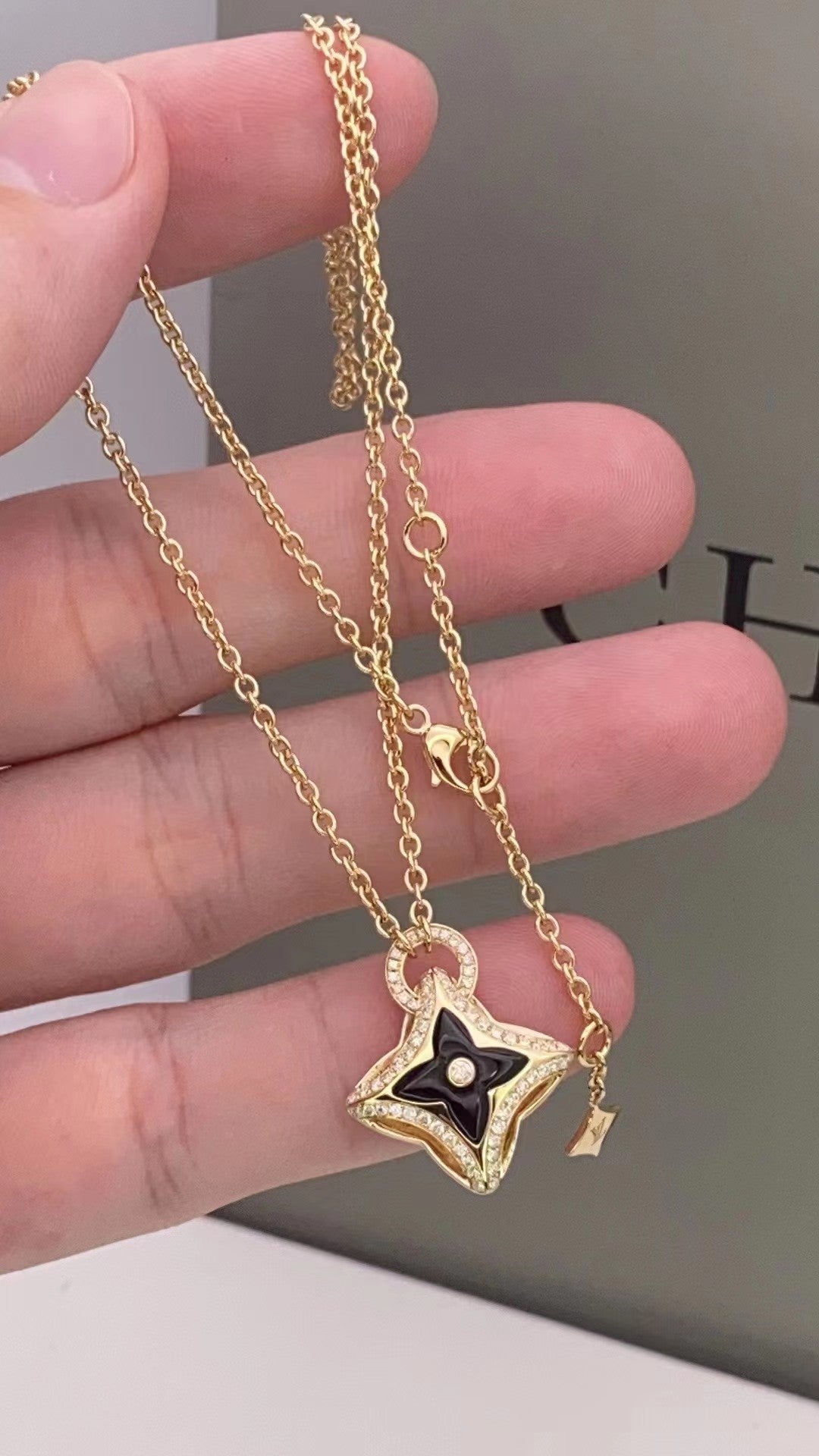 [AURORA]STAR PEDANT PINK GOLD DIAMOND NECKLACE