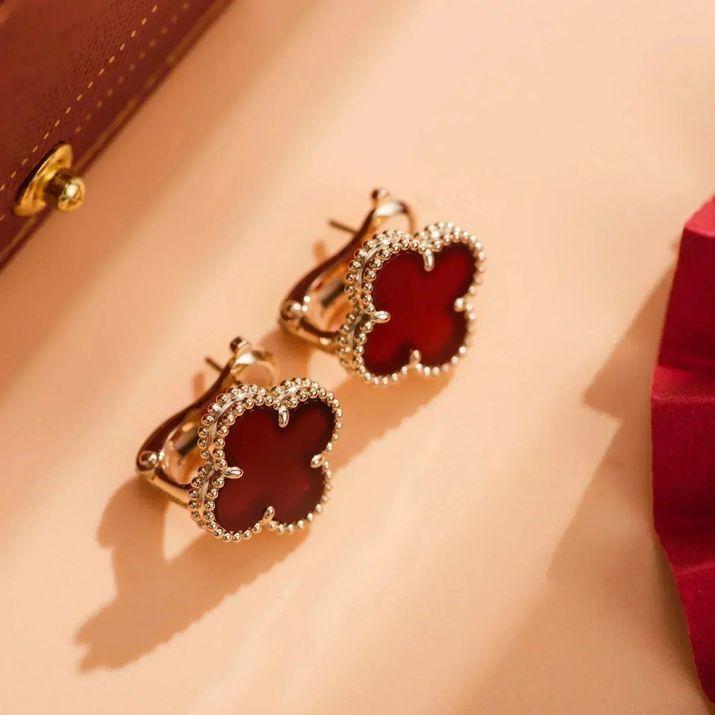 [AURORA]CLOVER MEDIUM 1 MOTIFS CARNELIAN  EARRINGS