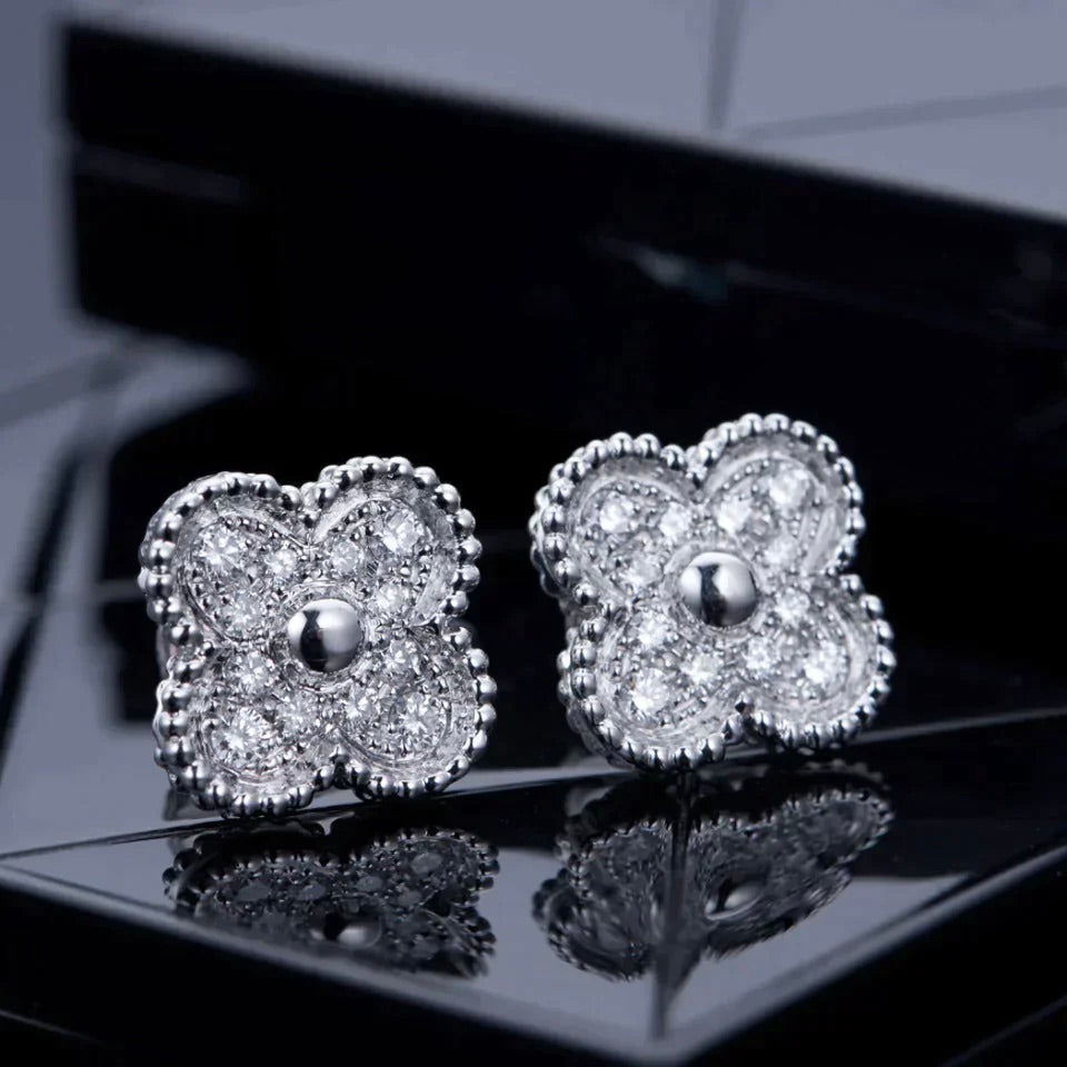 [AURORA]CLOVER 1 MOTIFS DIAMOND STUD EARRINGS SILVER