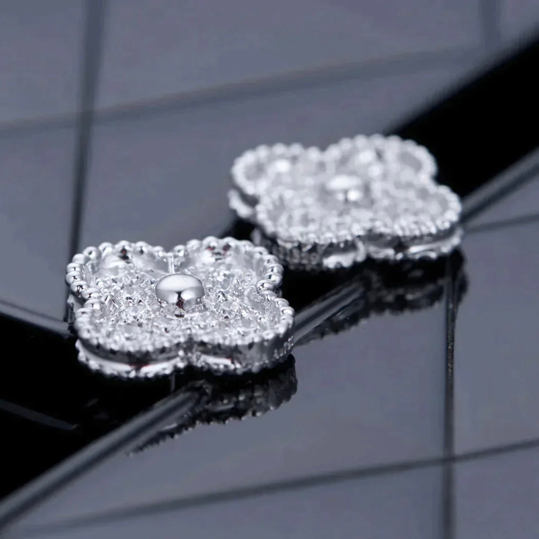 [AURORA]CLOVER 1 MOTIFS DIAMOND STUD EARRINGS SILVER